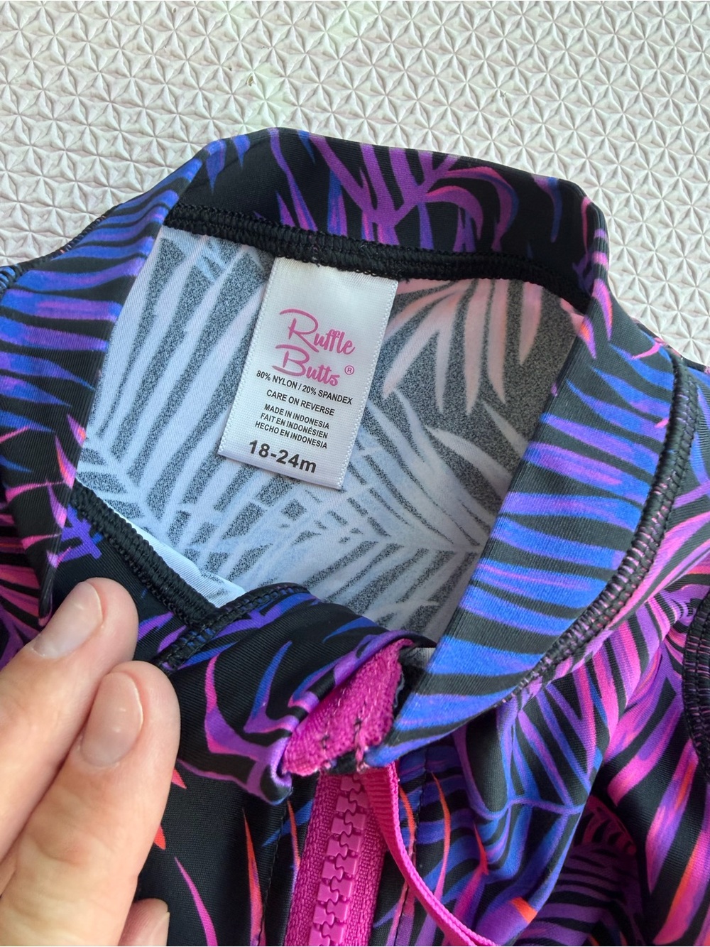 RuffleButts Rashguard - Picture 3 of 4